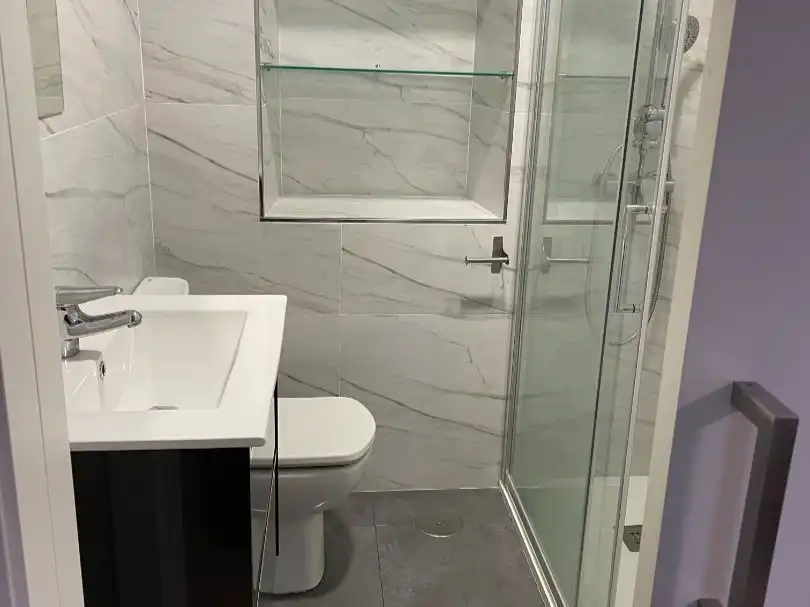 Flat for rent in Rúa da Poza Real de Arriba, 16, Campus Sur - Santa Marta Bathroom of Flat for rent in Santiago de Compostela with Heating, Parquet flooring and Furnished