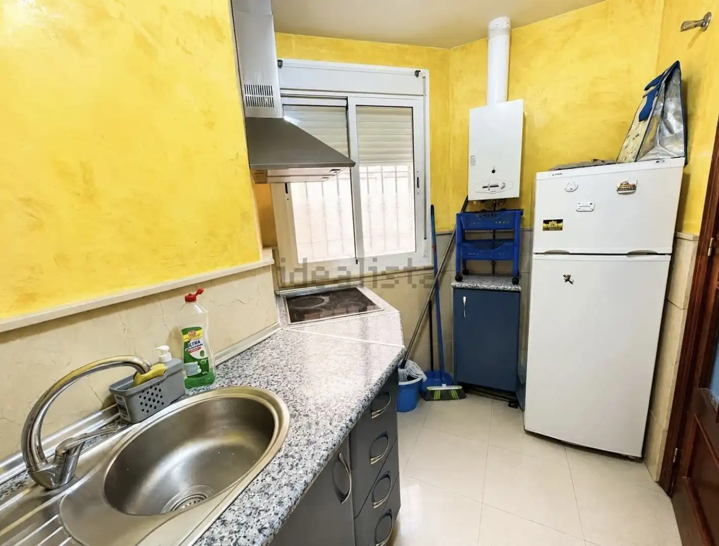 Flat for sale in Calle Isaac Peral, 4, Arenal - La Pólvora Kitchen of Flat for sale in Dos Hermanas with Air Conditioner and Furnished