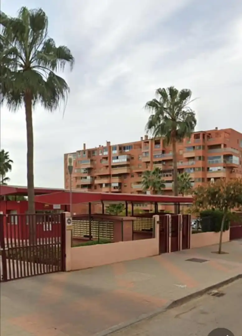 Garaje de alquiler en Avenida Dolores Rodríguez de Aragón, 3, El Cónsul - Ciudad Universitaria - El Romeral Garaje de alquiler en Avenida Dolores Rodríguez de Aragón, 3, El Cónsul - Ciudad Universitaria - El Romeral