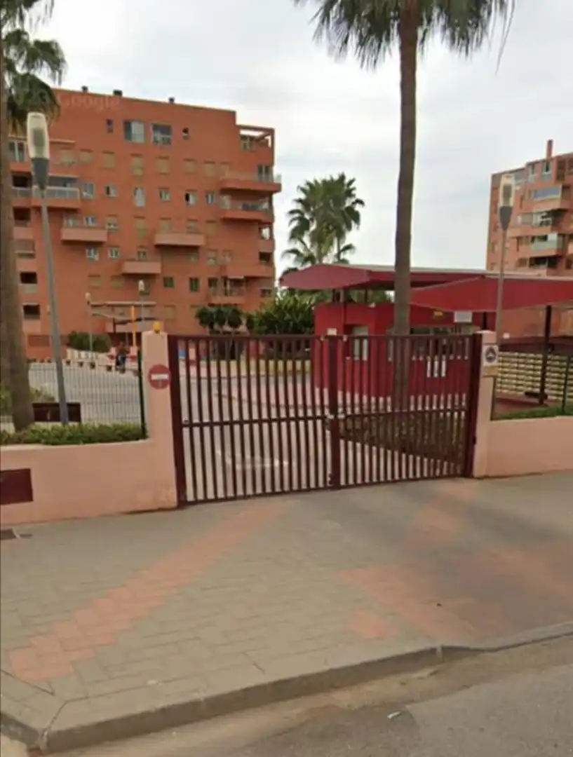 Garaje de alquiler en Avenida Dolores Rodríguez de Aragón, 3, El Cónsul - Ciudad Universitaria - El Romeral Garaje de alquiler en Avenida Dolores Rodríguez de Aragón, 3, El Cónsul - Ciudad Universitaria - El Romeral