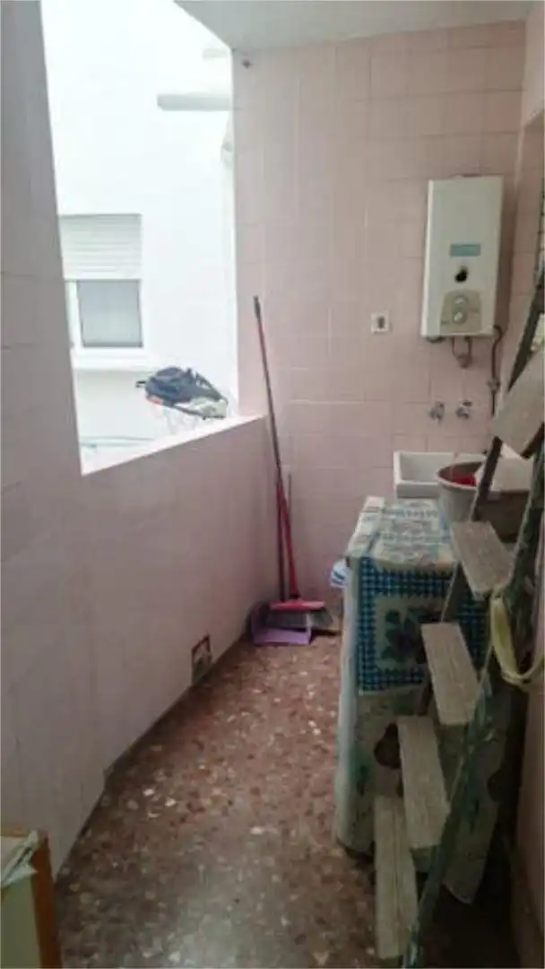 Flat for rent in Colonia Madrid Bathroom of Flat for rent in Benidorm with Terrace and Furnished