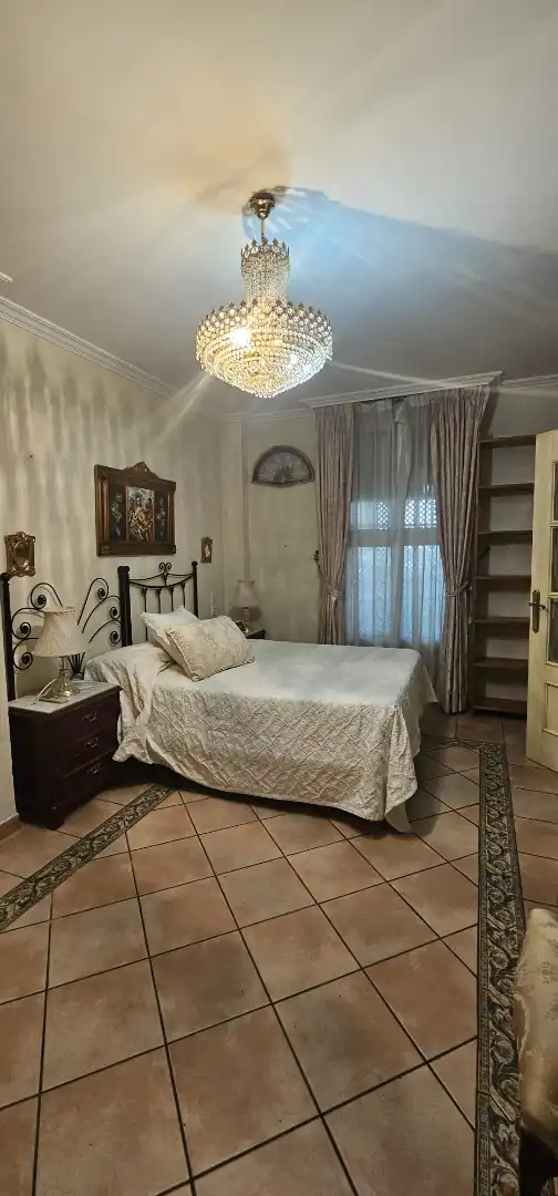 Habitación de Apartamento de alquiler en Sevilla con Aire acondicionado, Calefacción y Amueblado
