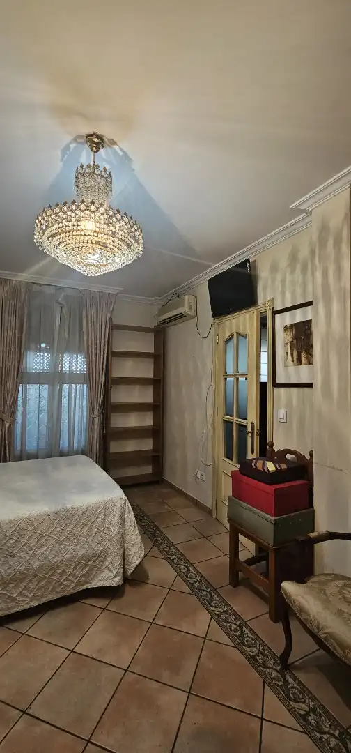 Habitación de Apartamento de alquiler en Sevilla con Aire acondicionado, Calefacción y Amueblado