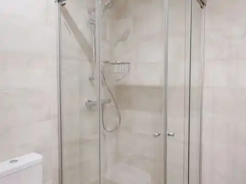 Piso de alquiler en Carrer Montsolis, 6, Sant Hilari Sacalm Baño de Piso de alquiler en Sant Hilari Sacalm con Balcón