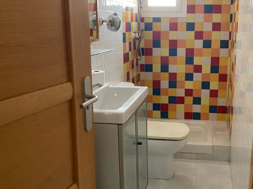Flat for rent in Calle del Alcalde Sainz de Baranda, 105, Estrella Bathroom of Flat for rent in Madrid with Air Conditioner and Heating