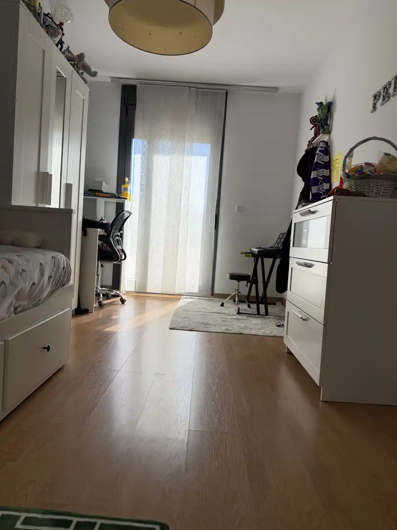 Casa o chalet en venta en Calle de Don Juan Bravo, 13, Cigales Habitación de Casa o chalet en venta en Cigales con Terraza, Piscina y Balcón