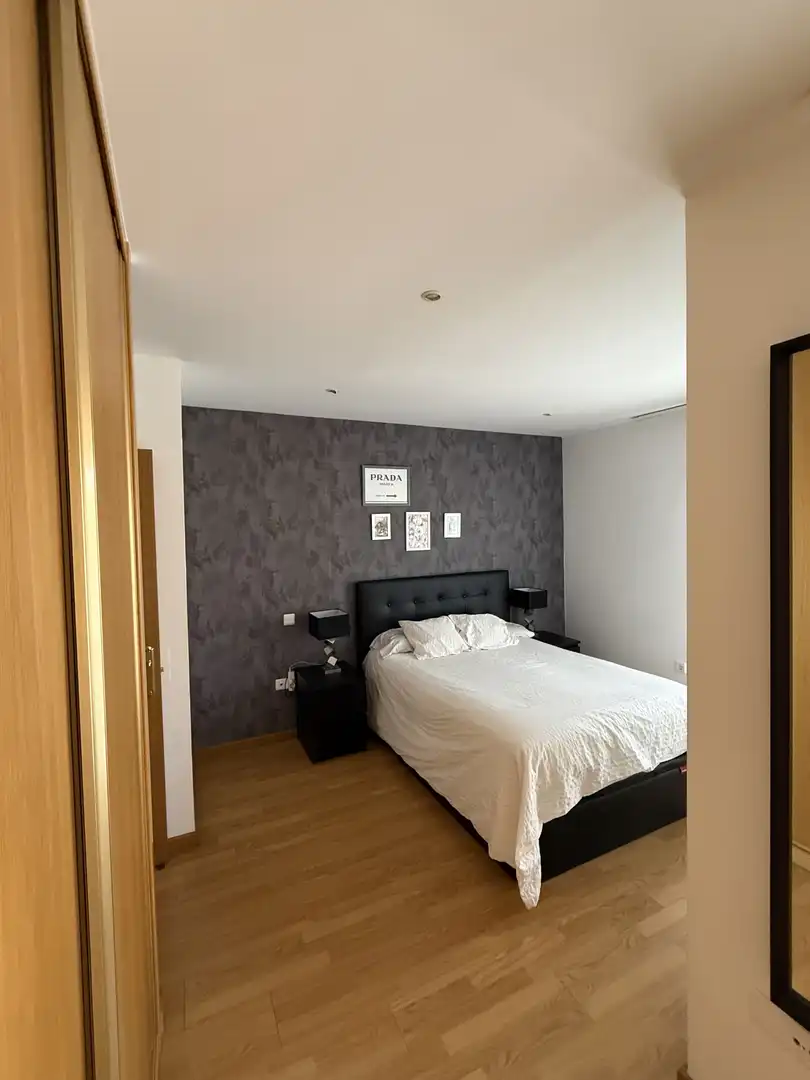 Casa o chalet en venta en Calle de Don Juan Bravo, 13, Cigales Habitación de Casa o chalet en venta en Cigales con Terraza, Piscina y Balcón