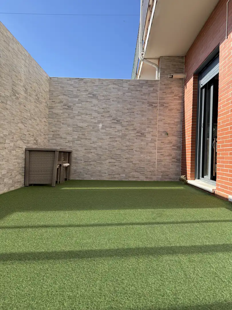 Casa o chalet en venta en Calle de Don Juan Bravo, 13, Cigales Terraza de Casa o chalet en venta en Cigales con Terraza, Piscina y Balcón