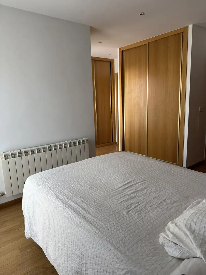 Casa o chalet en venta en Calle de Don Juan Bravo, 13, Cigales Habitación de Casa o chalet en venta en Cigales con Terraza, Piscina y Balcón