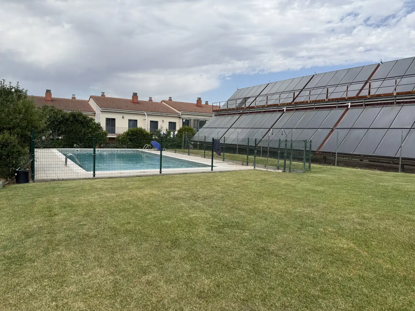 Casa o chalet en venta en Calle de Don Juan Bravo, 13, Cigales Piscina de Casa o chalet en venta en Cigales con Terraza, Piscina y Balcón