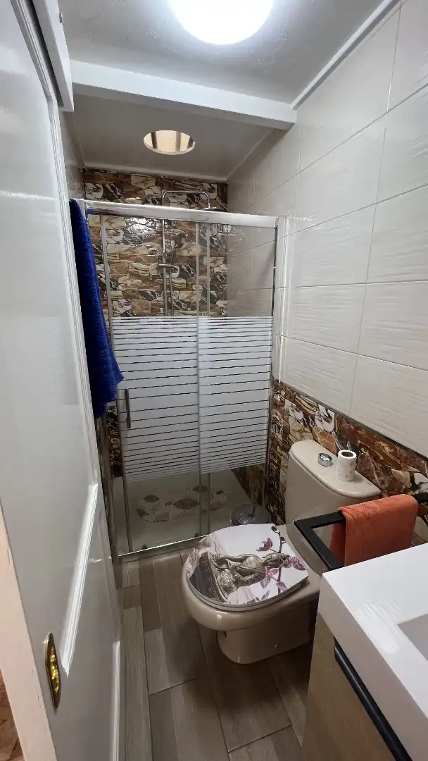 Erdgeschoss zum Verkauf in Calle León y Castillo, 5, Gran Tarajal Badezimmer von Erdgeschoss zum Verkauf in Tuineje mit Möbliert, Ofen und Waschmaschine