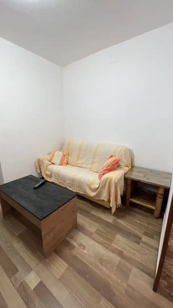 Erdgeschoss zum Verkauf in Calle León y Castillo, 5, Gran Tarajal Wohnzimmer von Erdgeschoss zum Verkauf in Tuineje mit Möbliert, Ofen und Waschmaschine