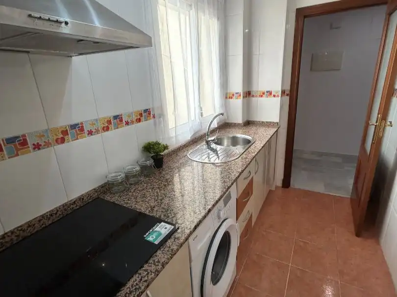 Flat for rent in Calle Puerto, 37, Ayuntamiento - Barrio Alto Kitchen of Flat for rent in Sanlúcar de Barrameda with Air Conditioner and Balcony