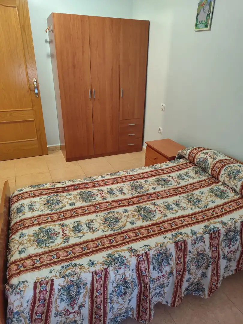 Piso de alquiler en Calle Platón, 17, Norte Habitación de Piso de alquiler en Mérida con Aire acondicionado, Terraza y Trastero