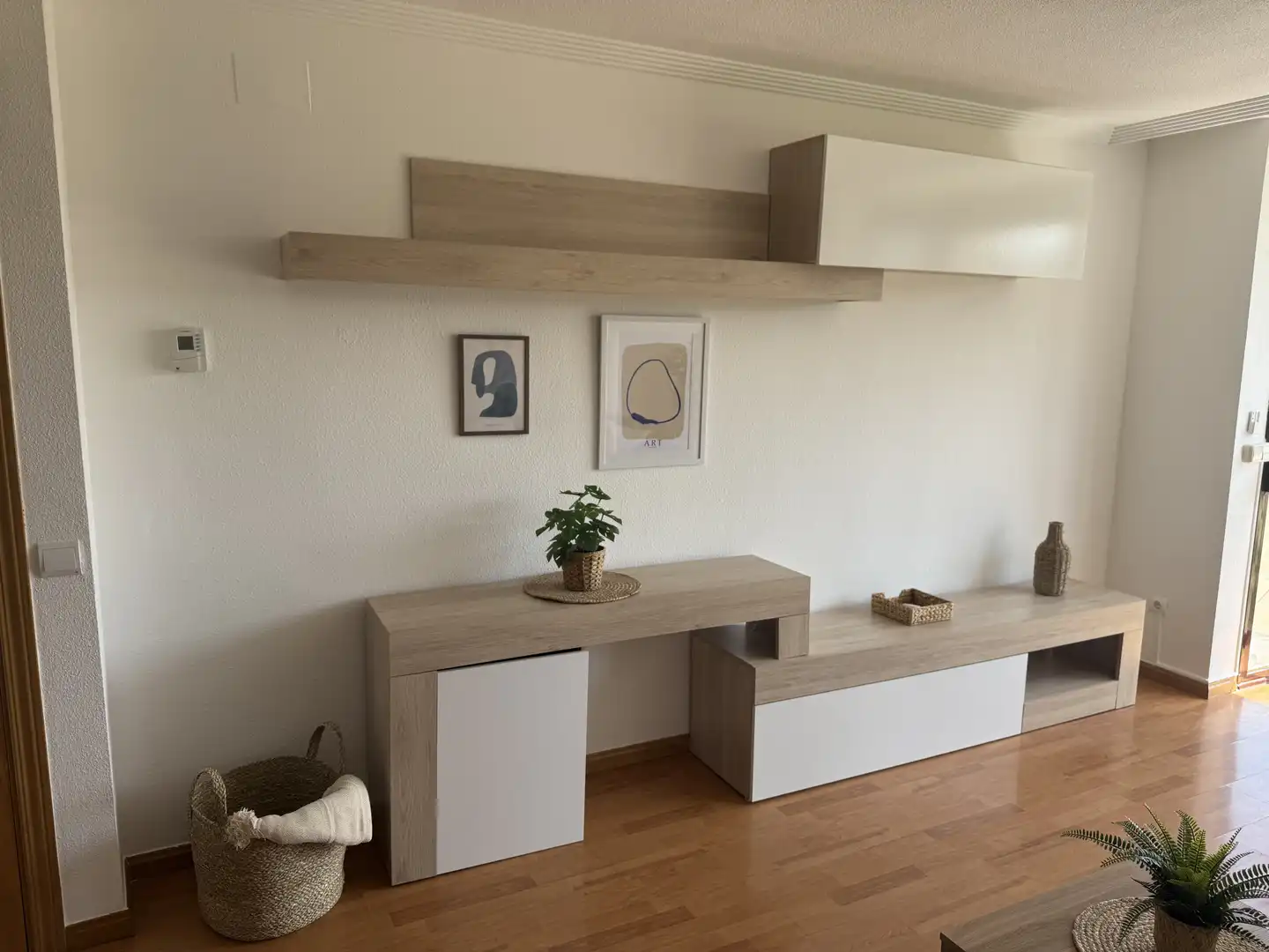 Piso de alquiler en Calle de la Princesa de Éboli, 96, Sanchinarro Sala de estar de Piso de alquiler en Madrid con Aire acondicionado, Calefacción y Jardín privado