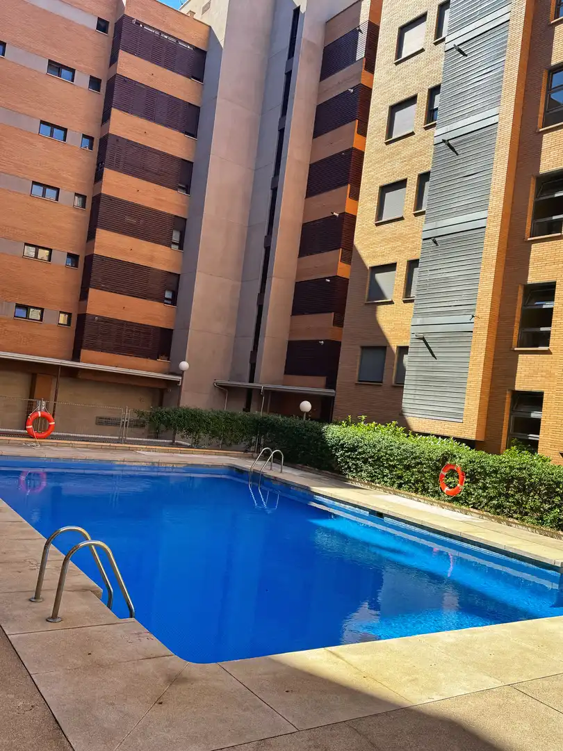 Piso de alquiler en Calle de la Princesa de Éboli, 96, Sanchinarro Piscina de Piso de alquiler en Madrid con Aire acondicionado, Calefacción y Jardín privado