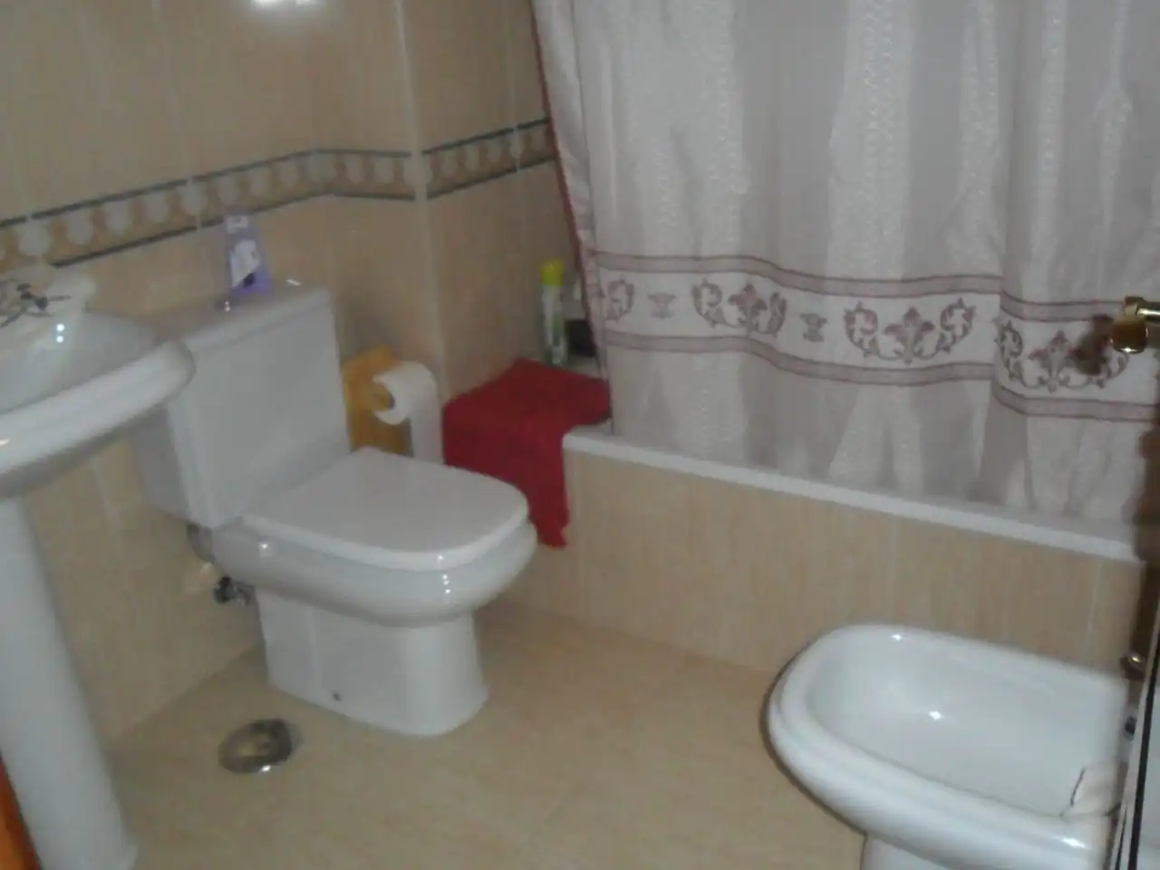 Flat for rent in Calle Poema la Maleta, 27, Vecindario - El Doctoral - Cruce de Sardina Bathroom of Flat for rent in Santa Lucía de Tirajana with Parquet flooring, Furnished and Community parking
