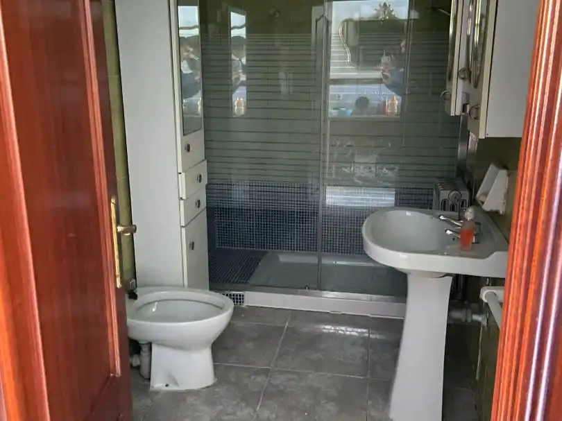 Pis en venda a Calle Limón, 38, Pizarrales Bany de Pis en venda en Salamanca