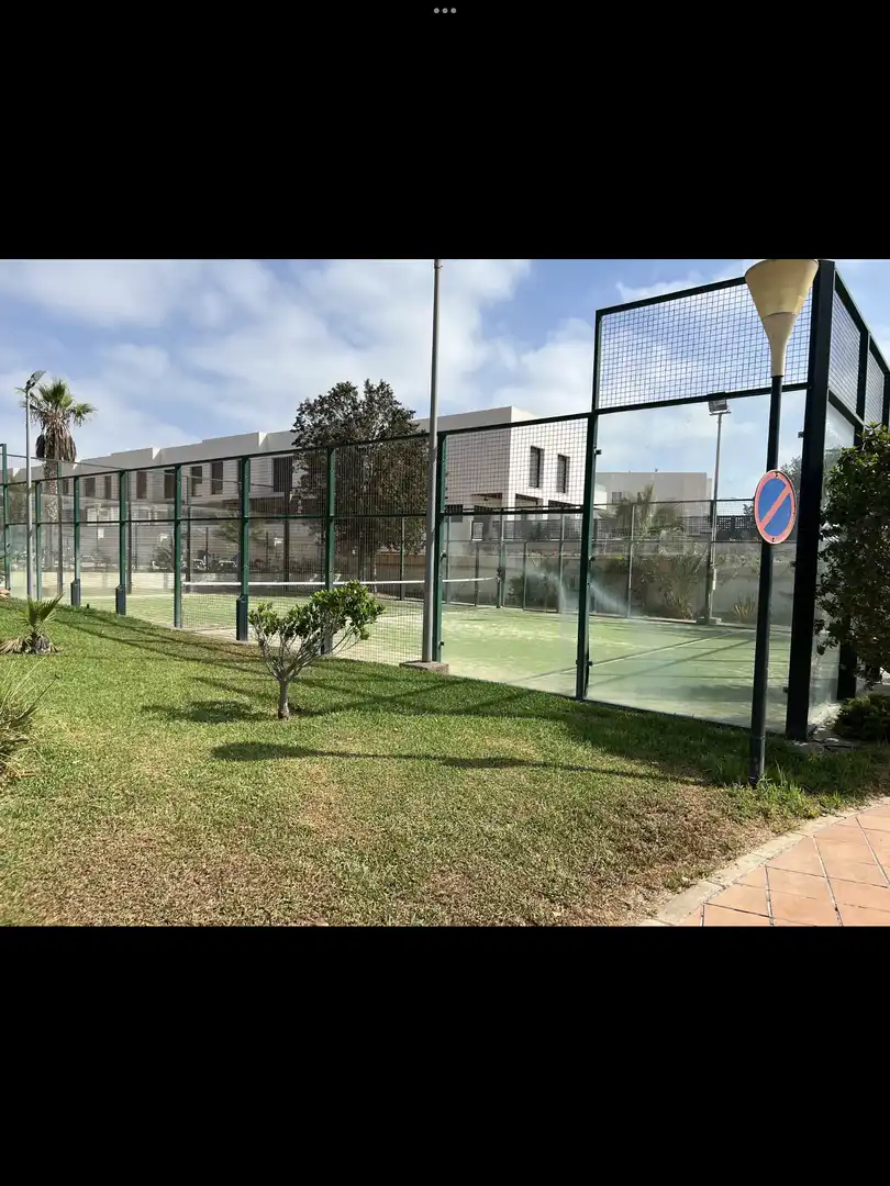 Wohnung zur Miete in Calle Salazón, 2, Almerimar Garten von Wohnung zur Miete in El Ejido mit Klimaanlage, Terrasse und Schwimmbad
