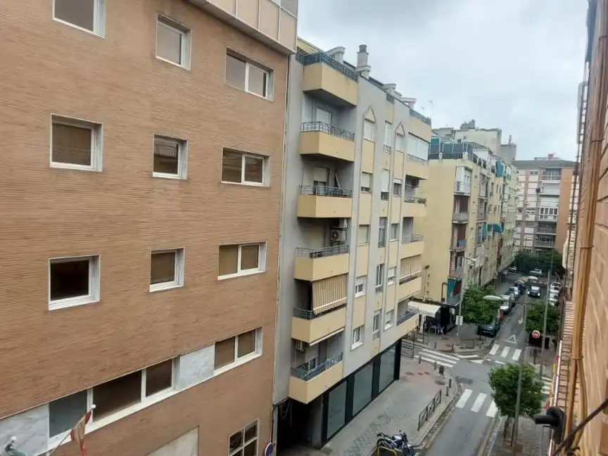Room in Calle Mirlo, 9, Pajaritos Exterior view of Flat for share in Granada with Air Conditioner, Heating and Terrace