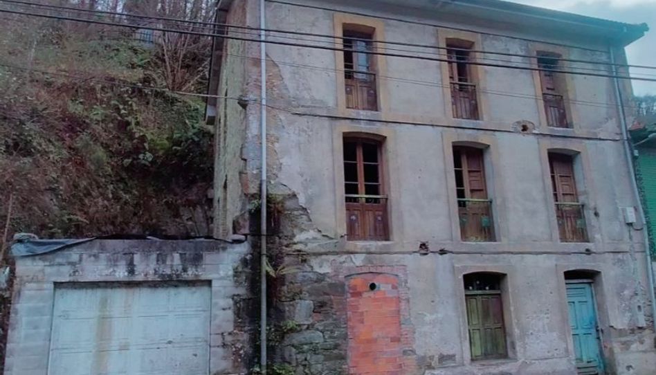 Casa adosada en venda a Sotrondio - Figaredo, 21, Zona Rural, Mieres (Asturias) - imatge 1 Foto 1 de Casa adosada en venda a Sotrondio - Figaredo, 21, Zona Rural, Mieres (Asturias)
