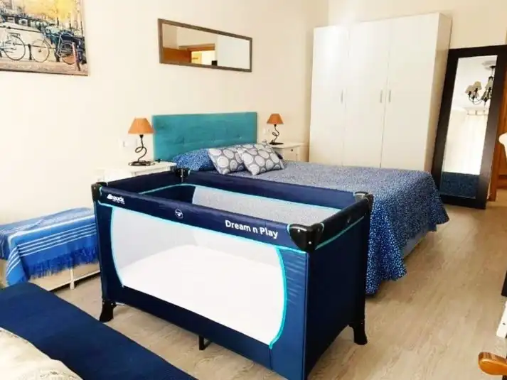 Piso en venta en Calle Cabrales, 118, Gijón Habitación de Piso en venta en Gijón