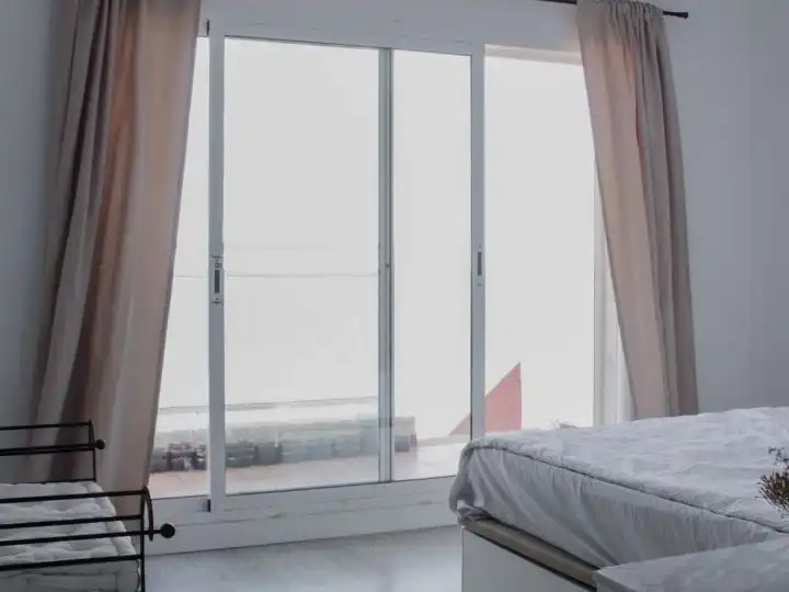 Piso de alquiler en Carrer Azahar, 14, El Faro Habitación de Piso de alquiler en Cullera con Aire acondicionado, Calefacción y Jardín privado