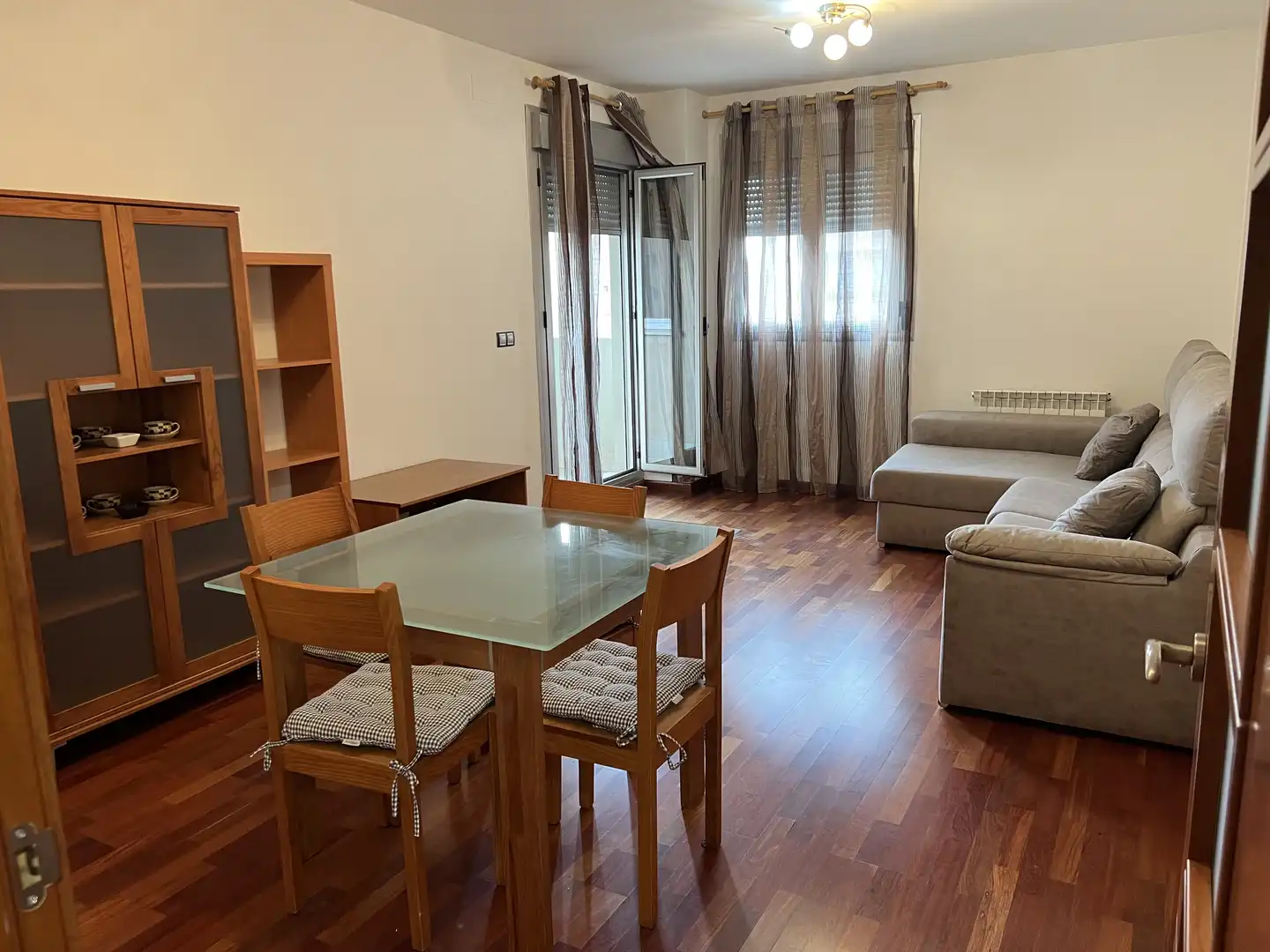 Flat for rent in Barrio PP-S2 Campus Salud, 6, Campus de la Salud Flat for rent in Barrio PP-S2 Campus Salud, 6, Campus de la Salud