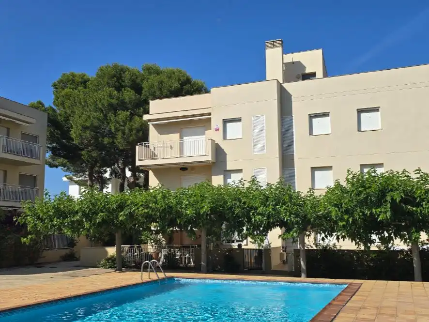 Wohnung zum Verkauf in Carrer dels Pins, 15, L'Ampolla Außenansicht von Wohnung zum Verkauf in L'Ampolla mit Klimaanlage, Heizung und Schwimmbad