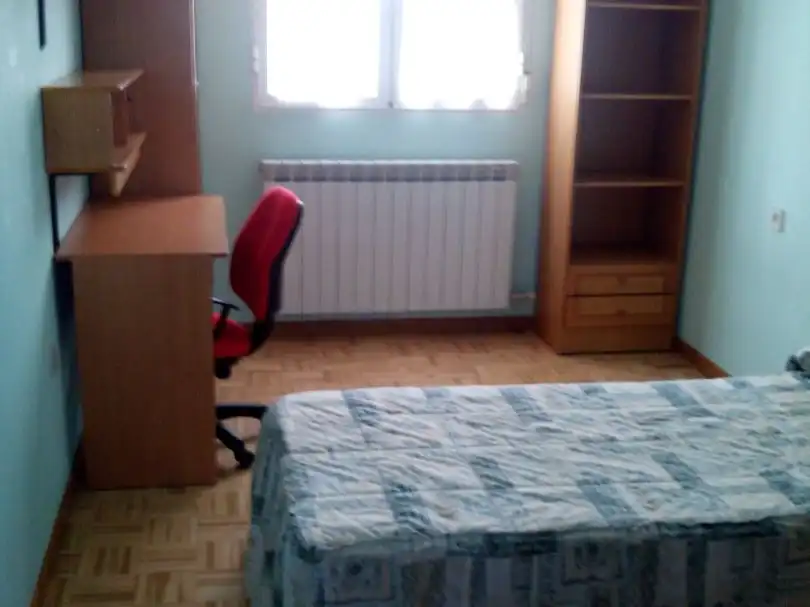 Flat for rent in Calle Yeste, 15, Parque Sur Bedroom of Flat for rent in Albacete with Heating, Parquet flooring and Terrace