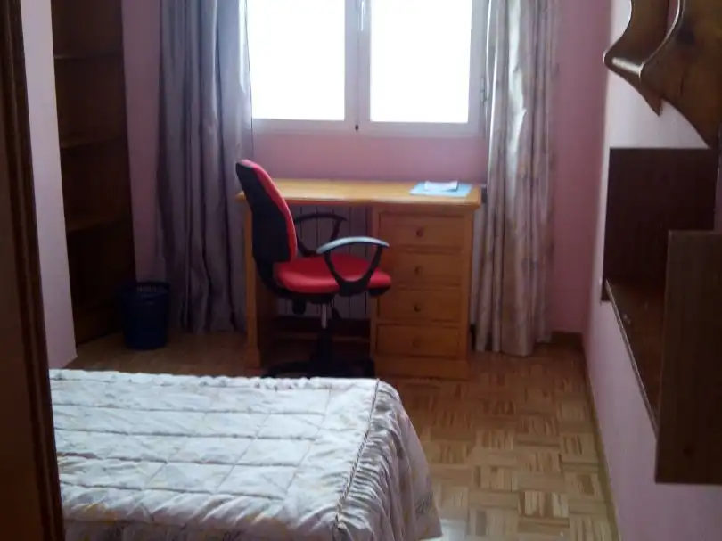 Flat for rent in Calle Yeste, 15, Parque Sur Bedroom of Flat for rent in Albacete with Heating, Parquet flooring and Terrace