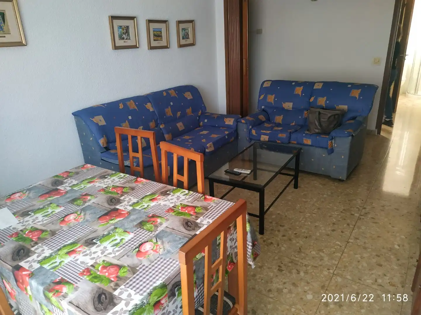 Pis de lloguer a Calle Hellín, 49, Hospital Sala d'estar de Pis de lloguer en Albacete amb Calefacció, Moblat i Balcó