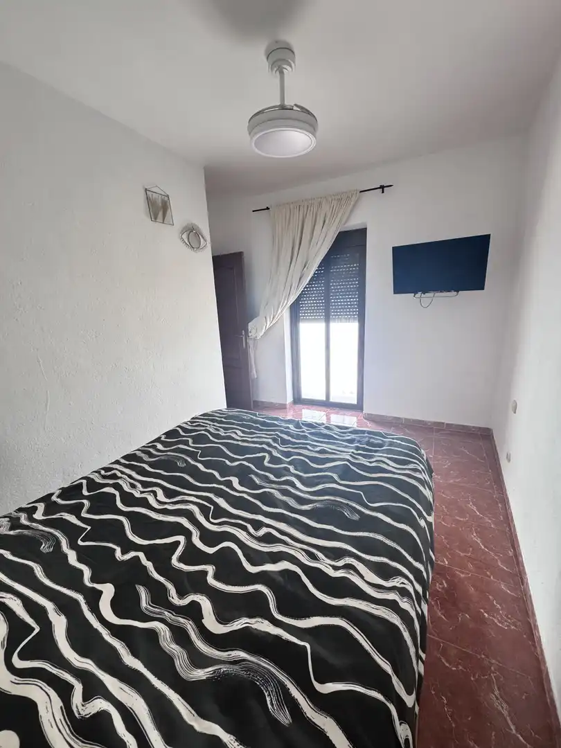 Casa adosada en venta en Calle Triana, 29, Colmenar Habitación de Casa adosada en venta en Colmenar con Aire acondicionado, Terraza y Balcón