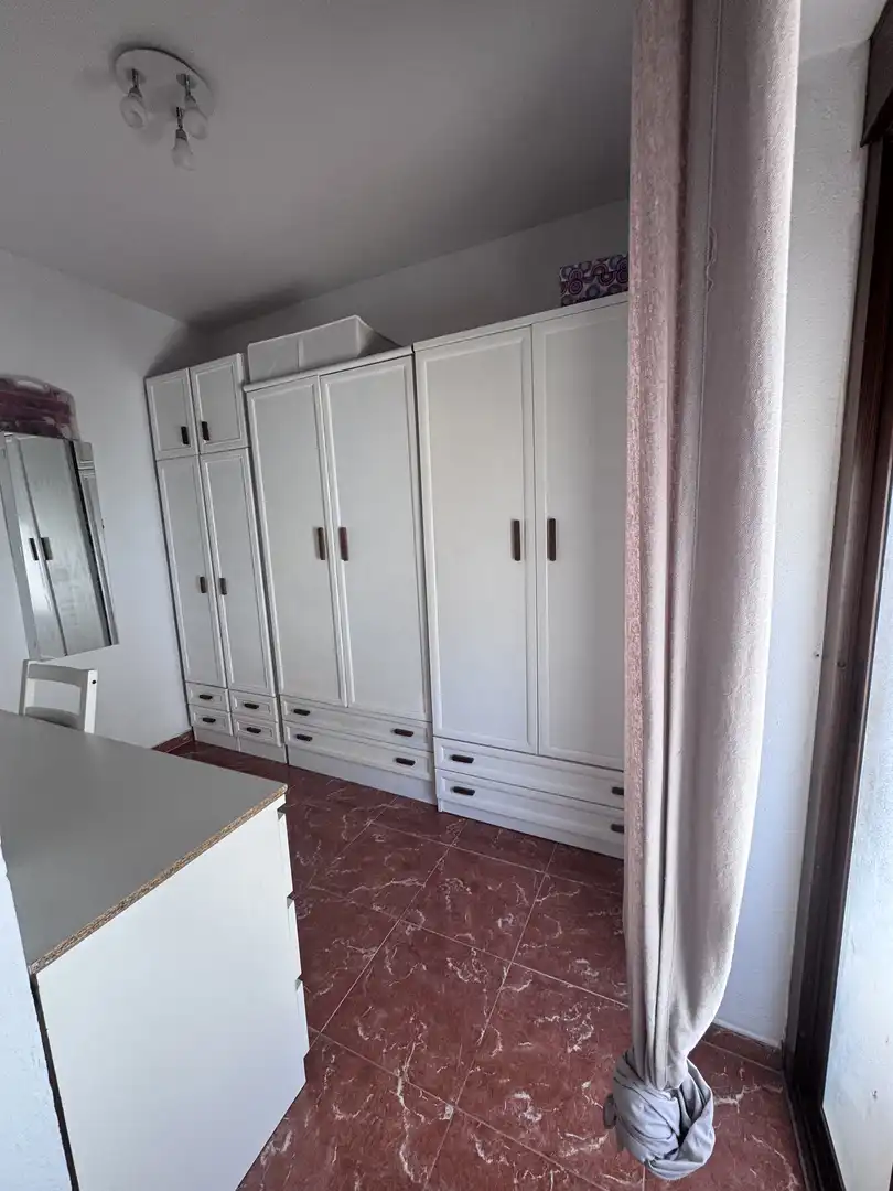 Casa adosada en venta en Calle Triana, 29, Colmenar Habitación de Casa adosada en venta en Colmenar con Aire acondicionado, Terraza y Balcón