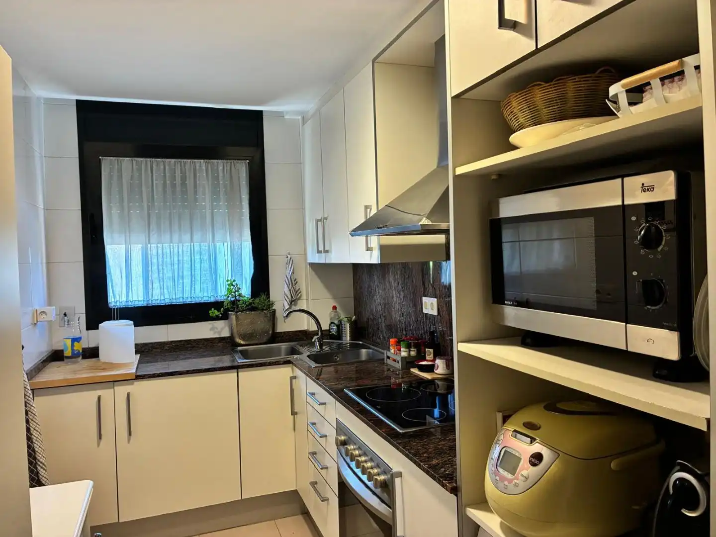 Habitación en Carrer de la Coma, 14, Constantí Cocina de Piso para compartir en Constantí con Parquet, Amueblado y Balcón
