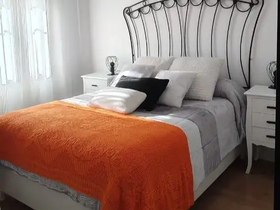 Flat for sale in Avenida de Rabanales, 14, Viñuela - Rescatado Bedroom of Flat for sale in Córdoba Capital with Air Conditioner and Balcony