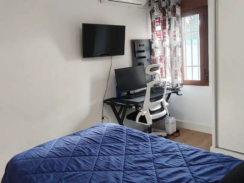 Flat for sale in Avenida de Rabanales, 14, Viñuela - Rescatado Bedroom of Flat for sale in Córdoba Capital with Air Conditioner and Balcony