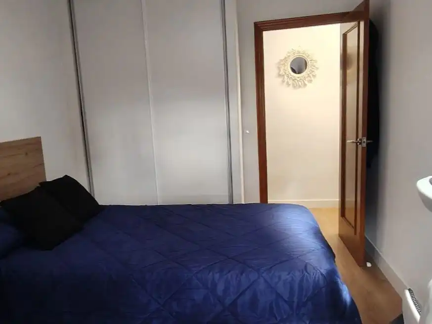 Flat for sale in Avenida de Rabanales, 14, Viñuela - Rescatado Bedroom of Flat for sale in Córdoba Capital with Air Conditioner and Balcony