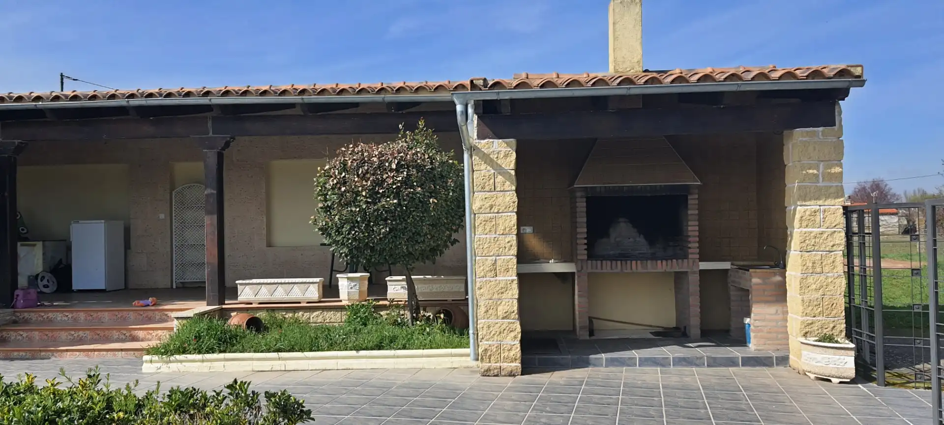Außenansicht von Country house zum Verkauf in Ciudad Rodrigo mit Heizung, Privatgarten und Schwimmbad