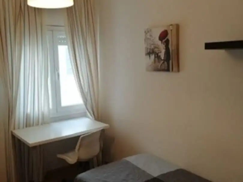 Flat for rent in Calle Menéndez Pidal, 2, San José Bedroom of Flat for rent in Huesca with Heating, Parquet flooring and Terrace