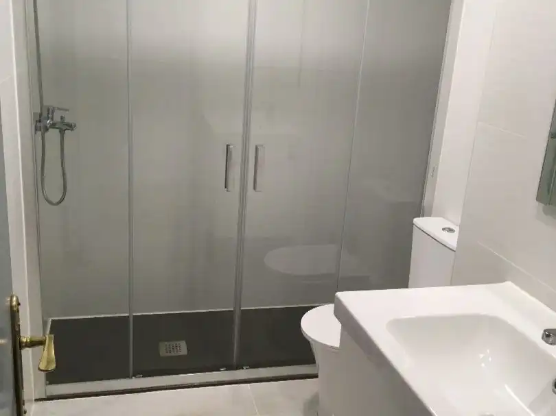 Flat for rent in Calle Menéndez Pidal, 2, San José Bathroom of Flat for rent in Huesca with Heating, Parquet flooring and Terrace