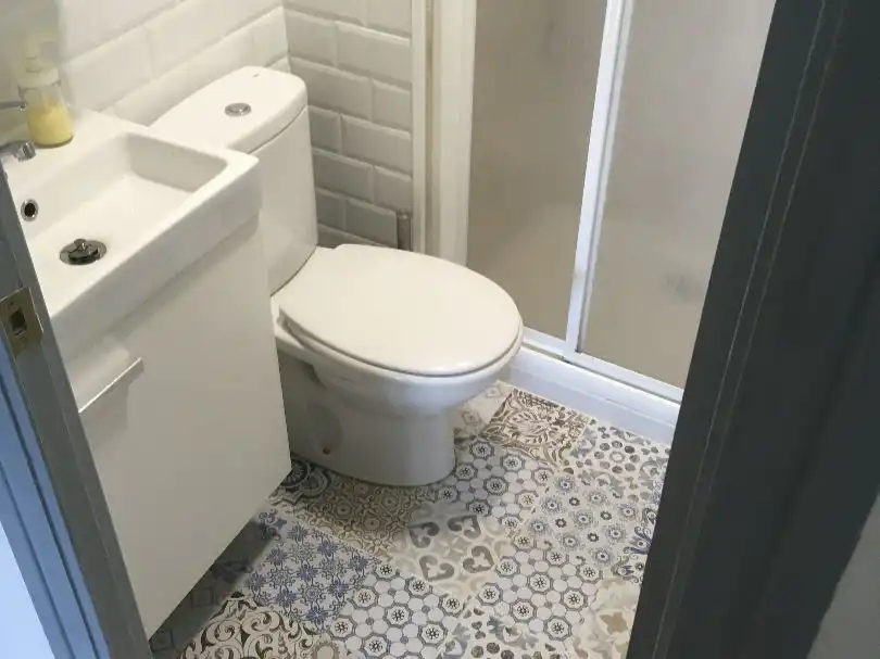 Flat for rent in Calle Menéndez Pidal, 2, San José Bathroom of Flat for rent in Huesca with Heating, Parquet flooring and Terrace