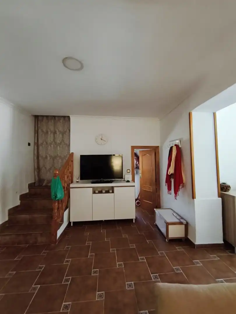 Sala d'estar de Casa adosada en venda en Tobarra amb Aire condicionat, Moblat i Rentadora
