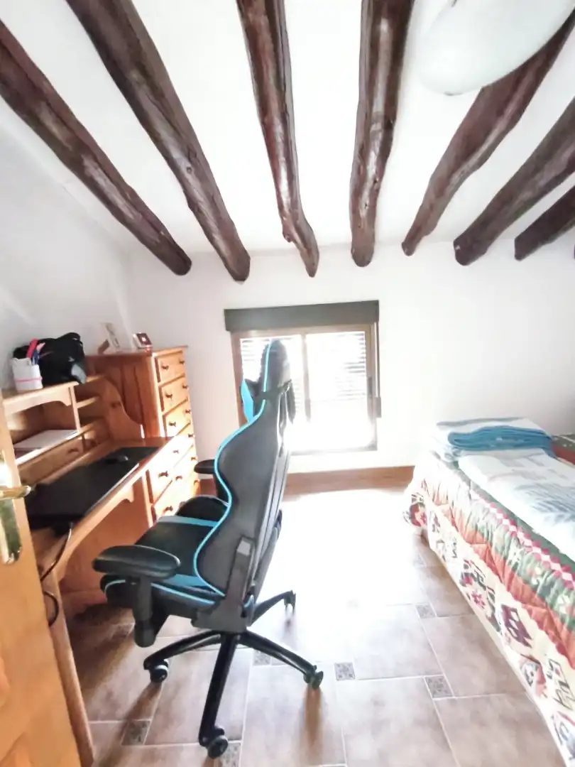 Casa adosada en venda en Tobarra amb Aire condicionat, Moblat i Rentadora