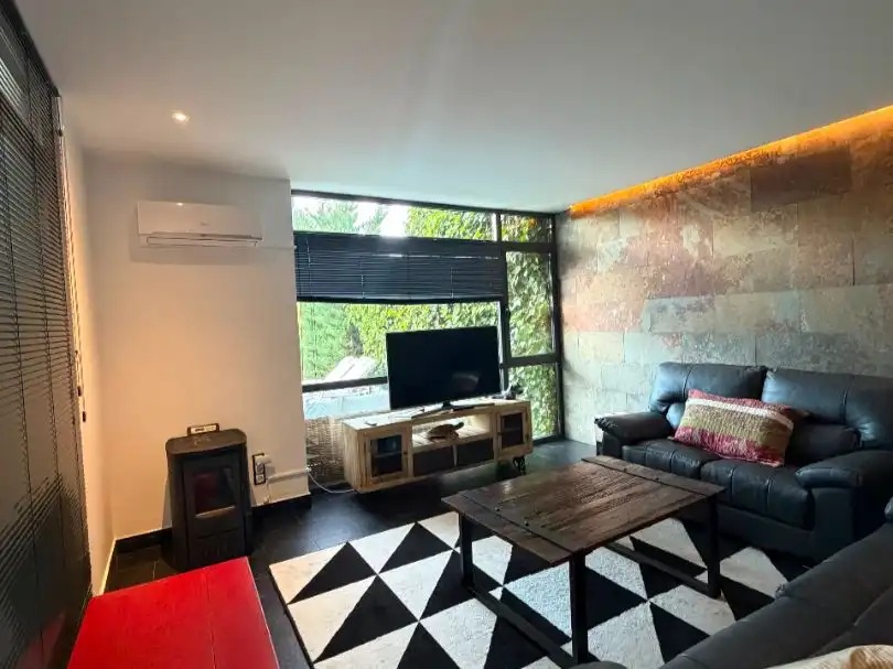 Houses for sale in Calle Cardiel, 1, Aldeamayor de San Martín Living room of Houses for sale in Aldeamayor de San Martín with Air Conditioner, Terrace and Swimming Pool