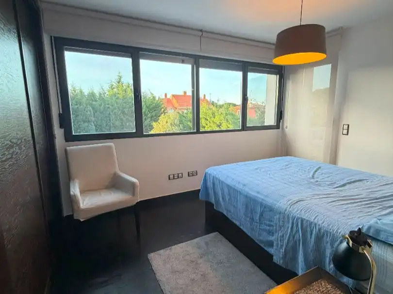 Houses for sale in Calle Cardiel, 1, Aldeamayor de San Martín Bedroom of Houses for sale in Aldeamayor de San Martín with Air Conditioner, Terrace and Swimming Pool