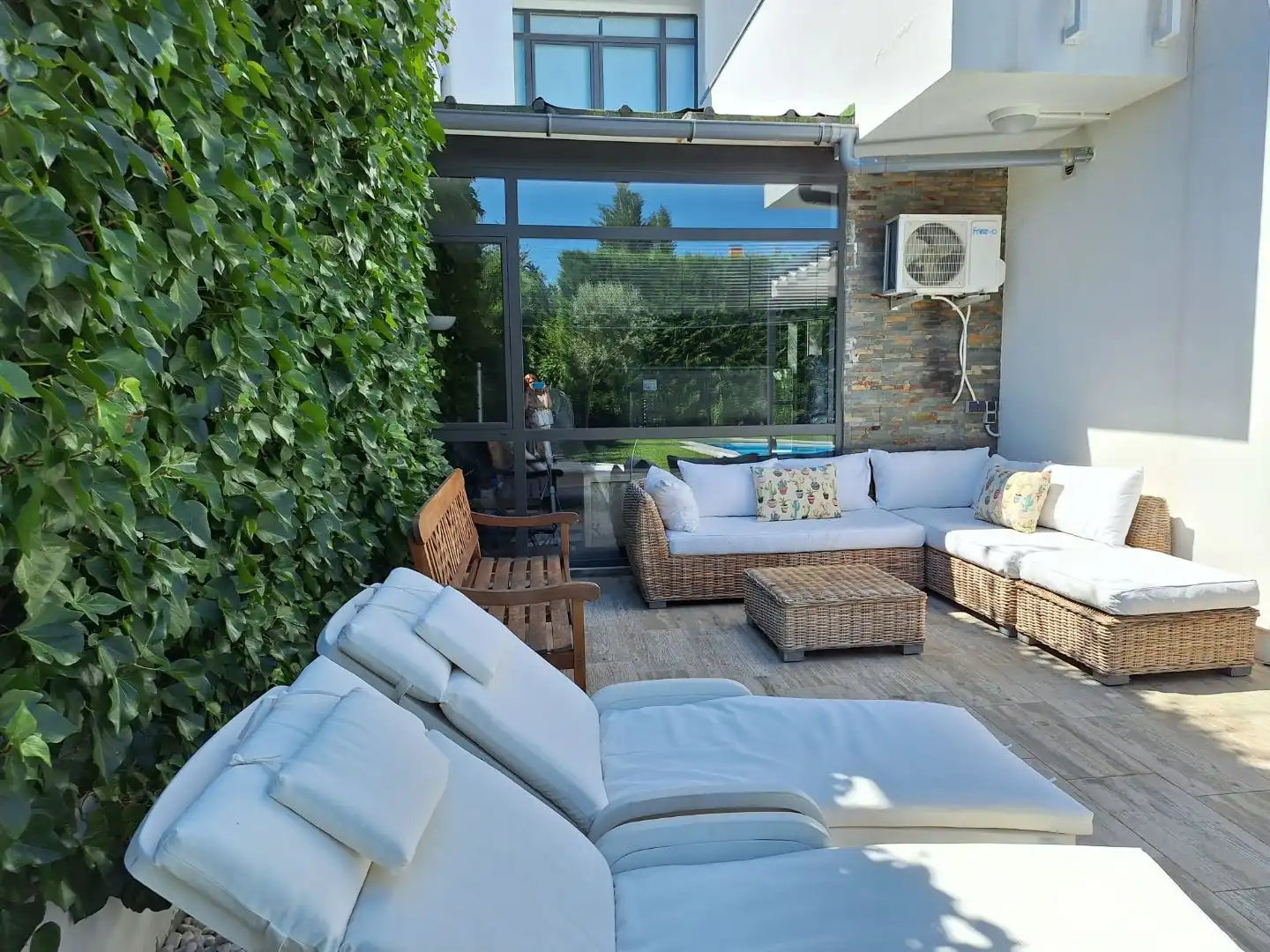 Houses for sale in Calle Cardiel, 1, Aldeamayor de San Martín Terrace of Houses for sale in Aldeamayor de San Martín with Air Conditioner, Terrace and Swimming Pool
