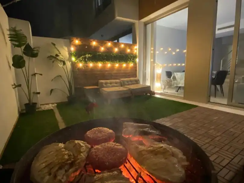 Einfamilien-Reihenhaus zum Verkauf in Calle Hiedra, 15, Núcleo Urbano Terrasse von Einfamilien-Reihenhaus zum Verkauf in La Pobla de Vallbona mit Klimaanlage, Terrasse und Balkon