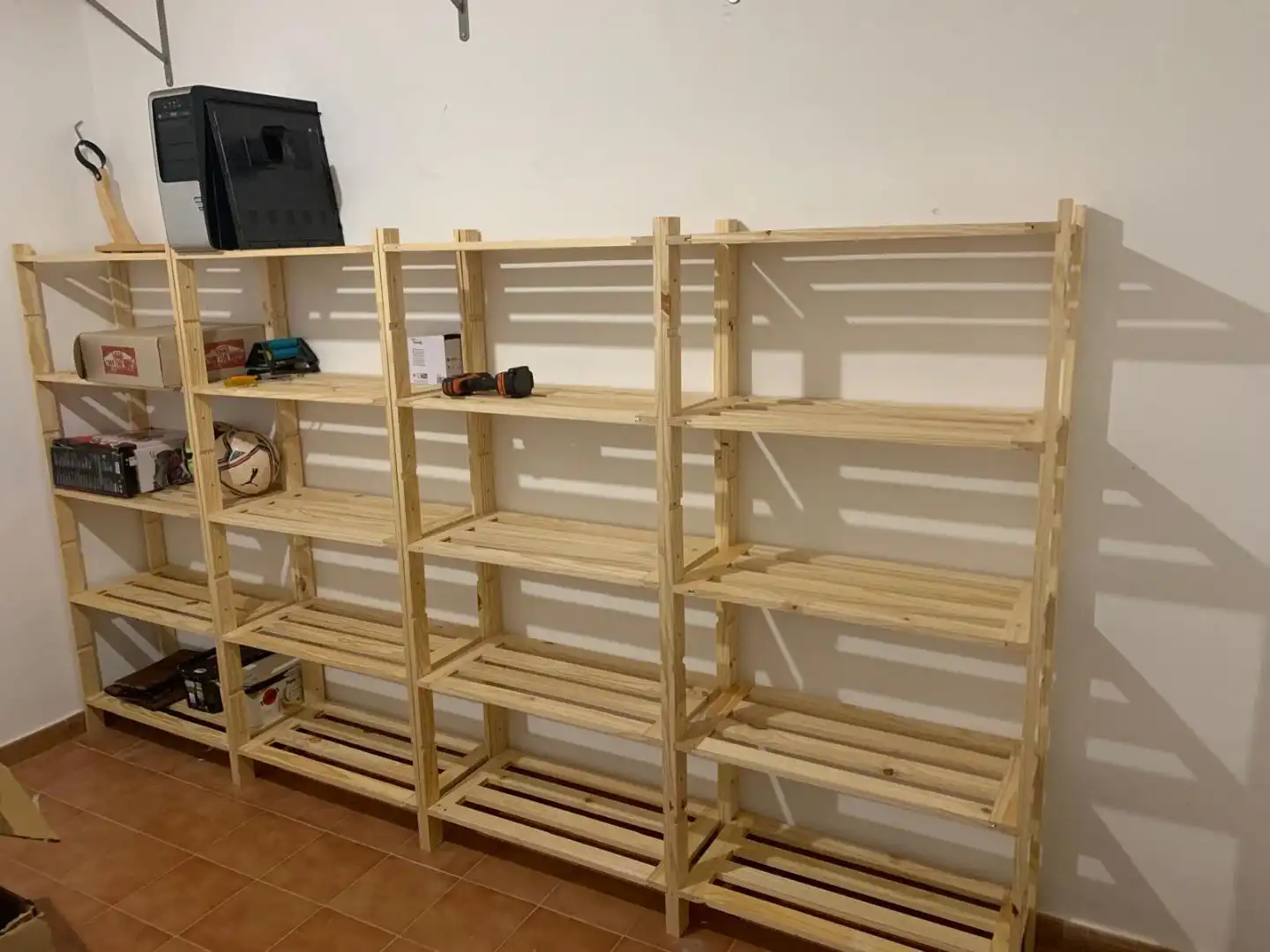 Einfamilien-Reihenhaus zum Verkauf in Calle Hiedra, 15, Núcleo Urbano Einfamilien-Reihenhaus zum Verkauf in La Pobla de Vallbona mit Klimaanlage, Terrasse und Balkon