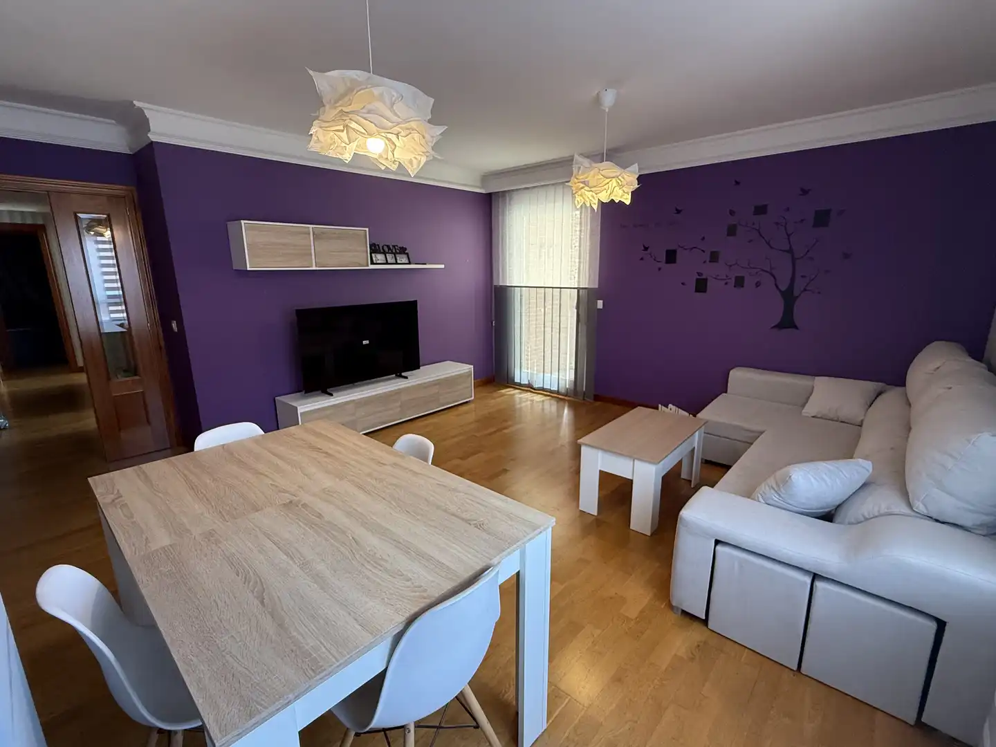 Piso de alquiler en Calle de Castilla y León, 5, Hervencias Altas - El Pinar Sala de estar de Piso de alquiler en Ávila con Calefacción, Jardín privado y Parquet
